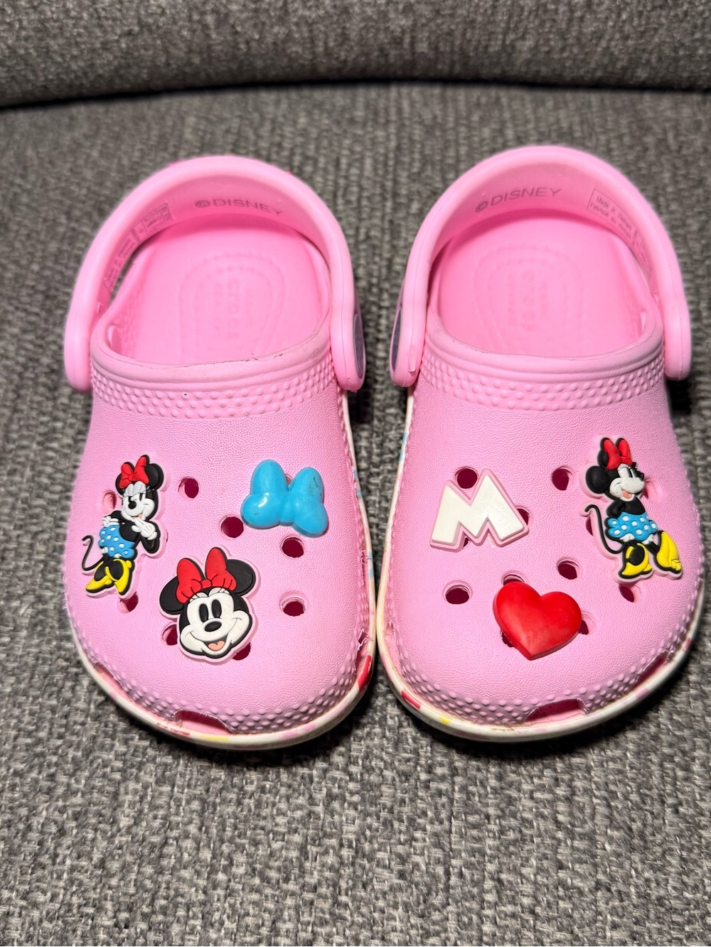 Crocs x Disney Toddler Girls Minnie and Friends Classic Clogs size C6